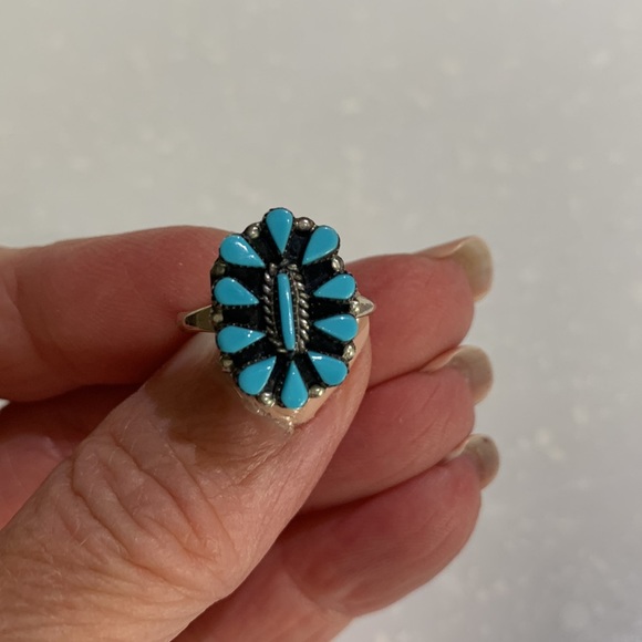 Ring - Picture 5 of 6